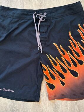 Vintage Harley-Davidson Black Swim Board Shorts with Orange Flame Graphic Men XL